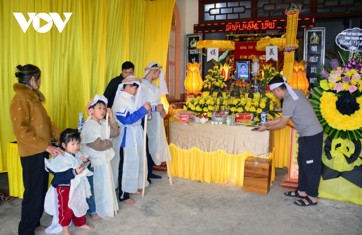 Vượt qua nỗi đau mất mẹ, nam thanh niên lên đường bảo vệ Tổ quốc